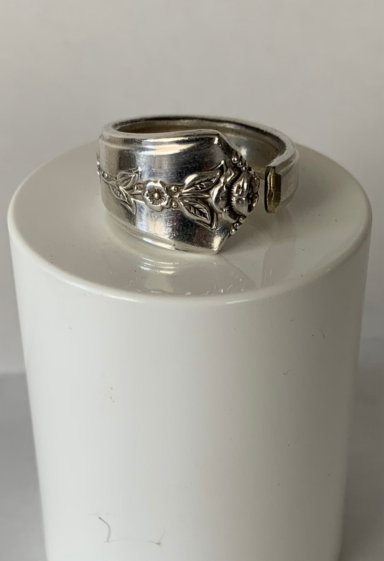 Floral silver ring size 9